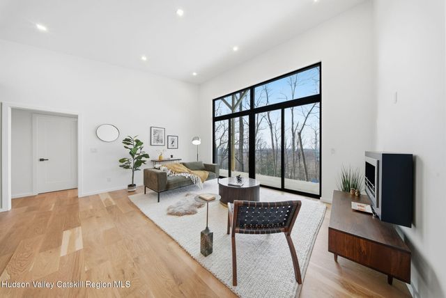 84 Skyline Drive, Neversink, NY 12765