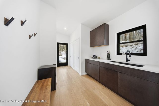 84 Skyline Drive, Neversink, NY 12765