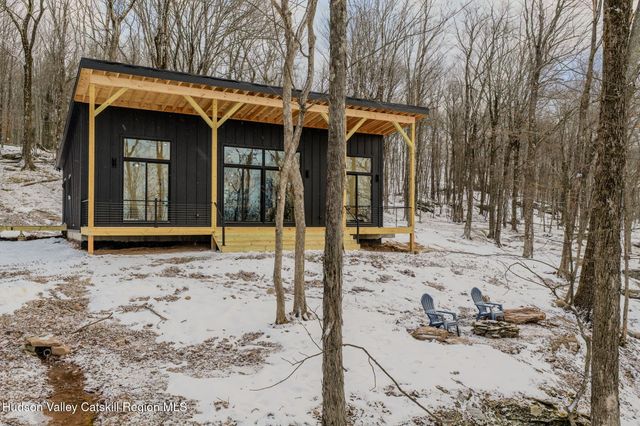 84 Skyline Drive, Neversink, NY 12765