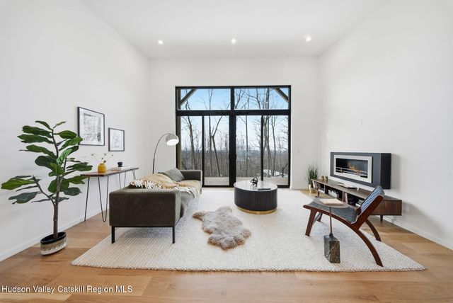 84 Skyline Drive, Neversink, NY 12765