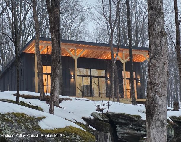 84 Skyline Drive, Neversink, NY 12765