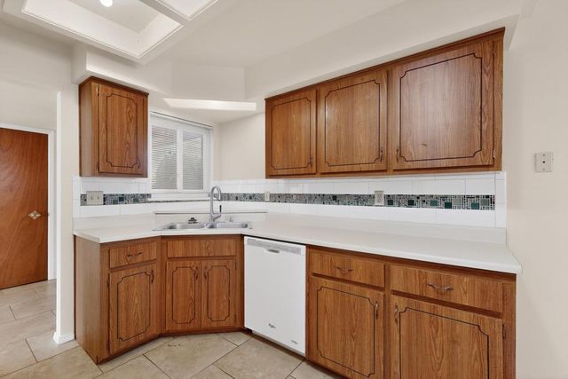 9500 Dona Marguerita Avenue NE, Albuquerque, NM 87111