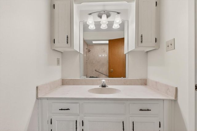 9500 Dona Marguerita Avenue NE, Albuquerque, NM 87111