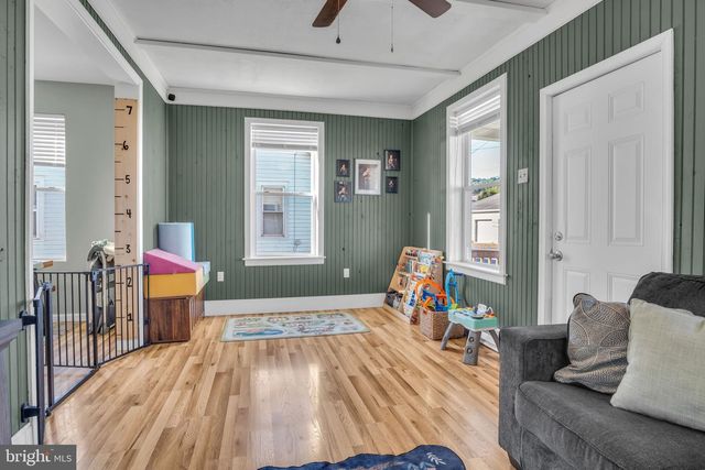 418 N 3RD ST, Newport, PA 17074