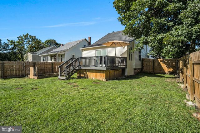 418 N 3RD ST, Newport, PA 17074