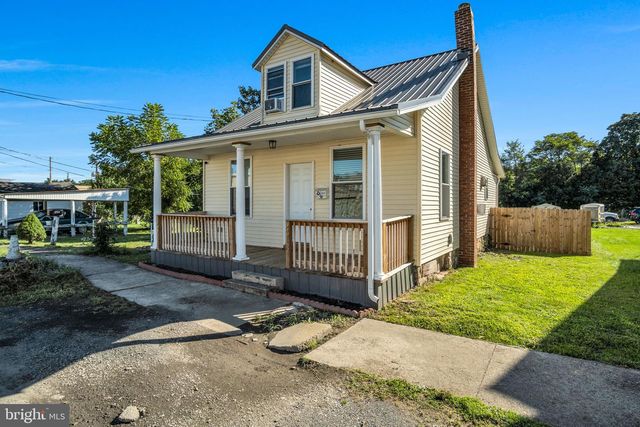 418 N 3RD ST, Newport, PA 17074