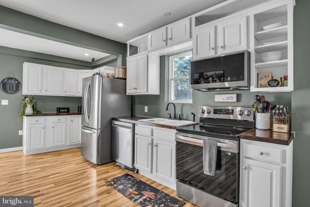 418 N 3RD ST, Newport, PA 17074