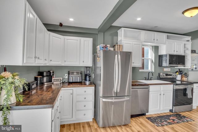 418 N 3RD ST, Newport, PA 17074