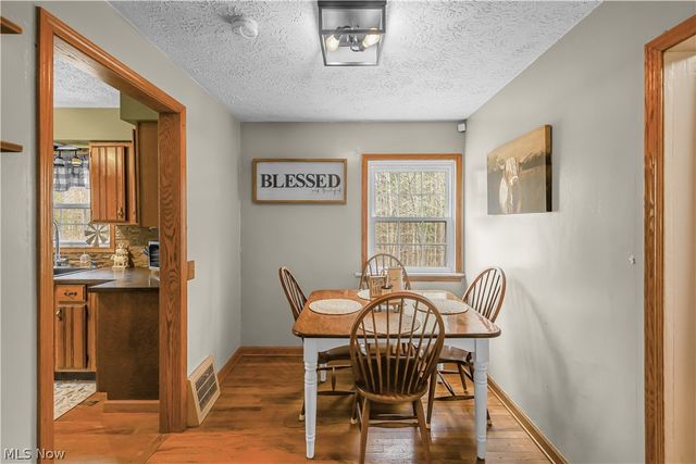 3456 Phalanx Mills Herner Road, Southington, OH 44470