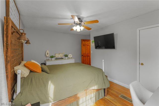 3456 Phalanx Mills Herner Road, Southington, OH 44470