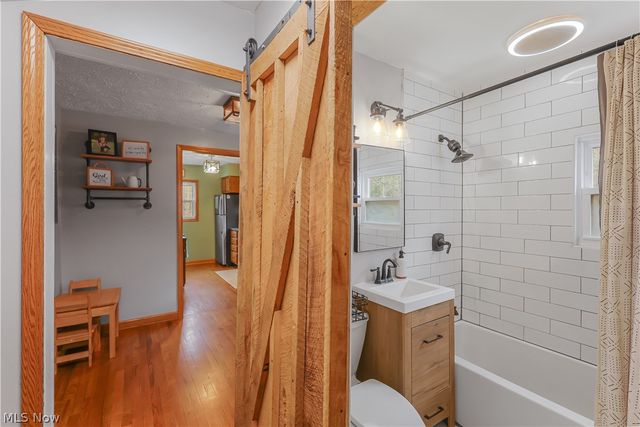 3456 Phalanx Mills Herner Road, Southington, OH 44470