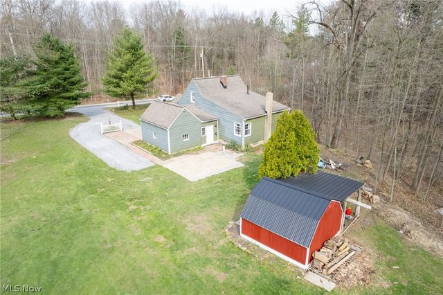 3456 Phalanx Mills Herner Road, Southington, OH 44470