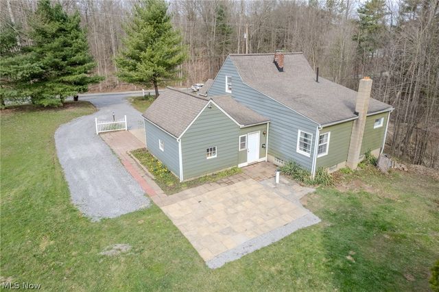 3456 Phalanx Mills Herner Road, Southington, OH 44470