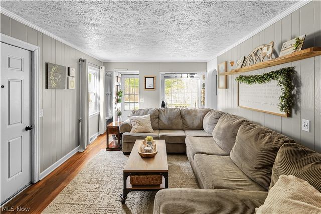 3456 Phalanx Mills Herner Road, Southington, OH 44470