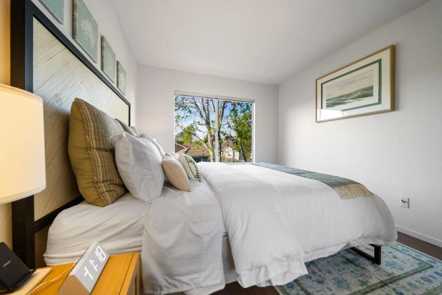 3876 Creststone, San Diego, CA 92130