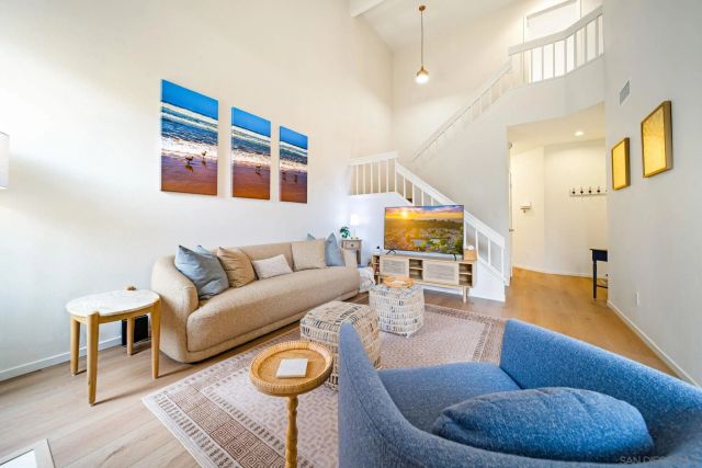 3876 Creststone, San Diego, CA 92130