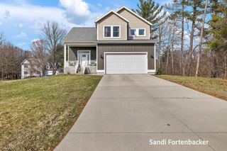 6635 Timberbrook Court, Norton Shores City, MI 49444