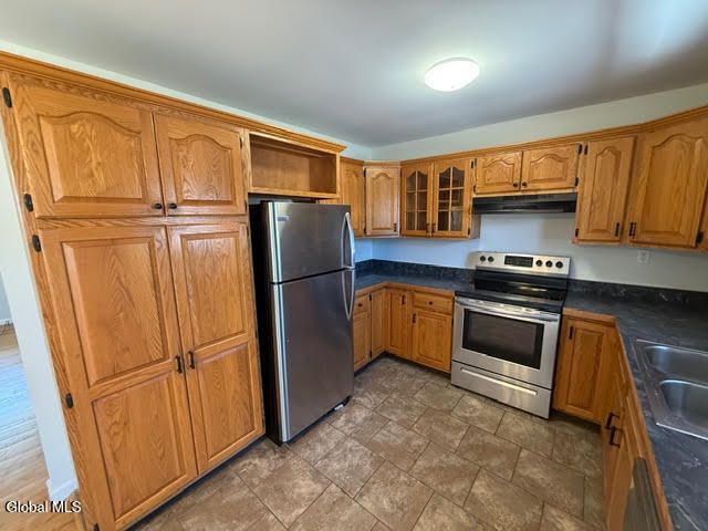 8 Orenda Spring Drive, Saratoga Springs, NY 12866