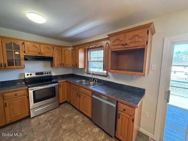 8 Orenda Spring Drive, Saratoga Springs, NY 12866