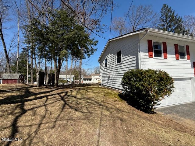 8 Orenda Spring Drive, Saratoga Springs, NY 12866