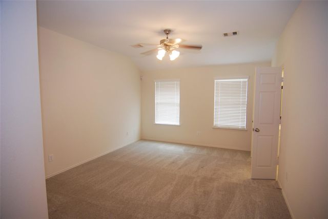 2834 Lockeridge Pines Drive, Spring, TX 77386