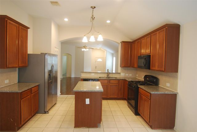 2834 Lockeridge Pines Drive, Spring, TX 77386