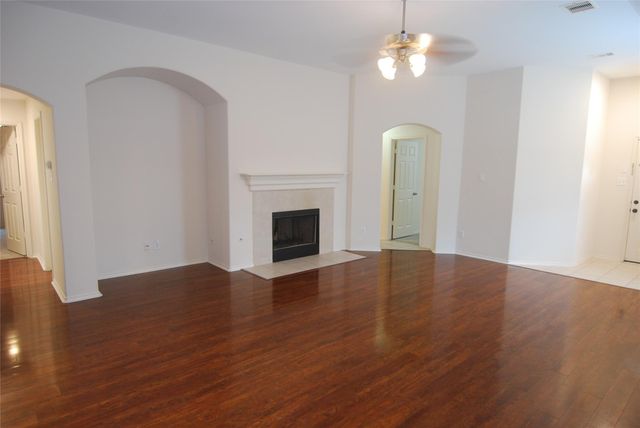 2834 Lockeridge Pines Drive, Spring, TX 77386