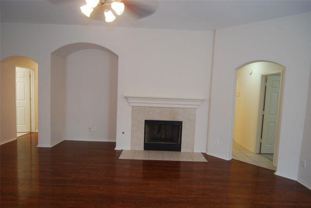 2834 Lockeridge Pines Drive, Spring, TX 77386