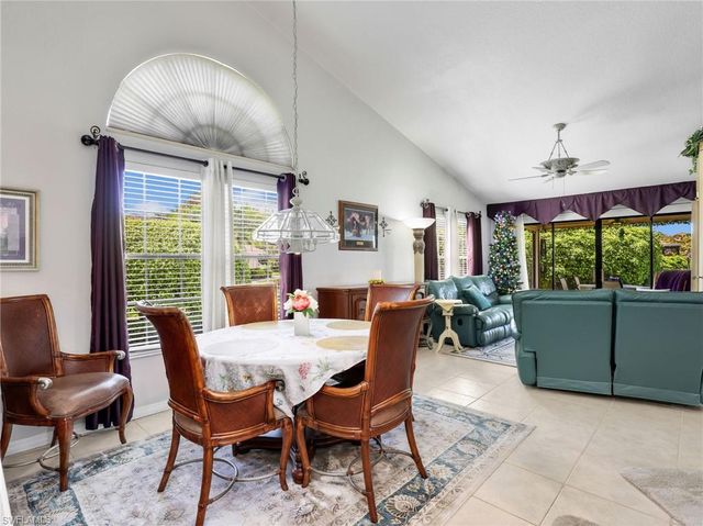 6658 Tannin LN A, Naples, FL 34109