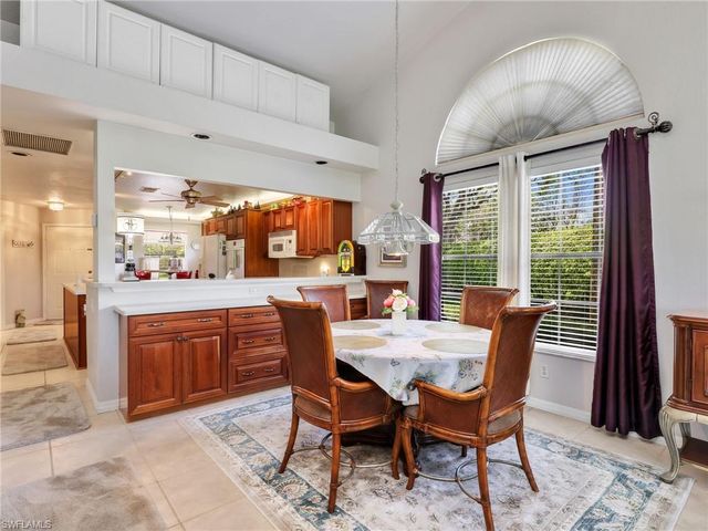 6658 Tannin LN A, Naples, FL 34109