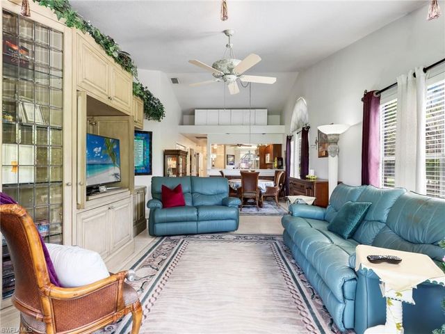 6658 Tannin LN A, Naples, FL 34109