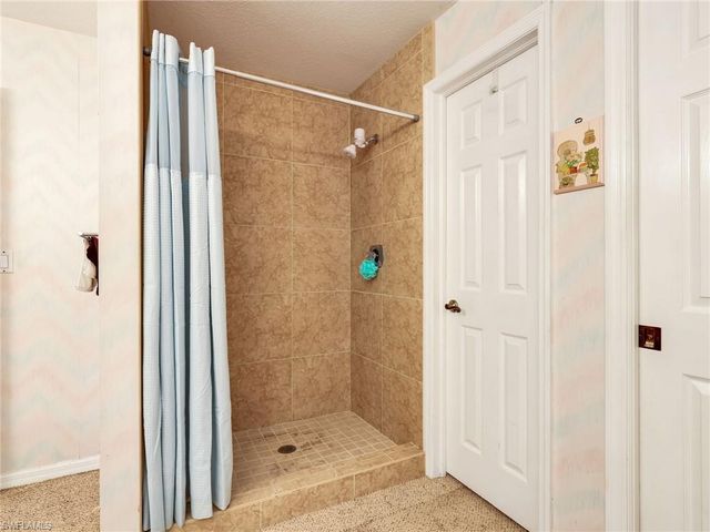 6658 Tannin LN A, Naples, FL 34109