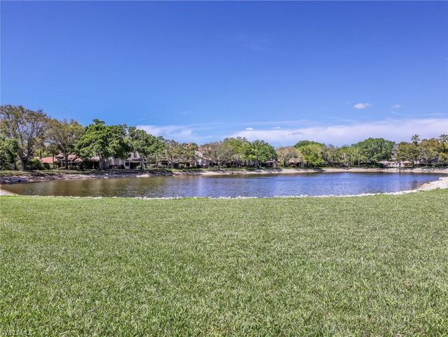 6658 Tannin LN A, Naples, FL 34109