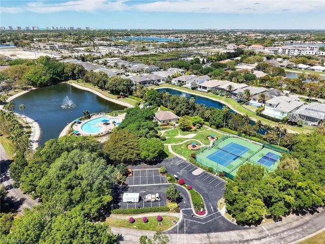 6658 Tannin LN A, Naples, FL 34109