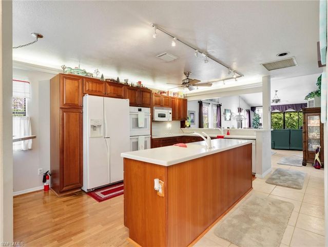 6658 Tannin LN A, Naples, FL 34109