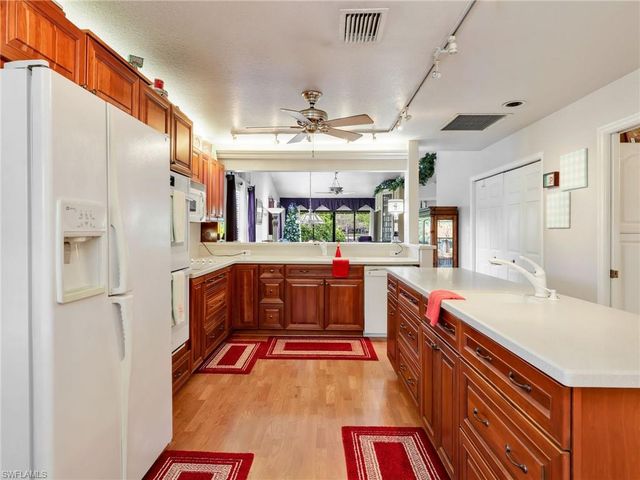 6658 Tannin LN A, Naples, FL 34109