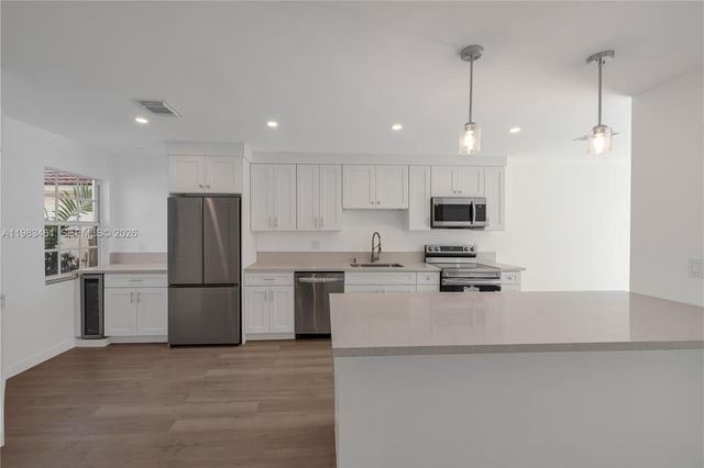 13914 SW 101 Ln 13914, Miami, FL 33186