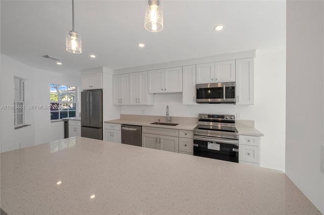 13914 SW 101 Ln 13914, Miami, FL 33186