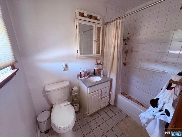 344 Valley Brook Avenue 1, Lyndhurst, NJ 07071