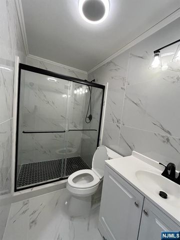 344 Valley Brook Avenue 1, Lyndhurst, NJ 07071