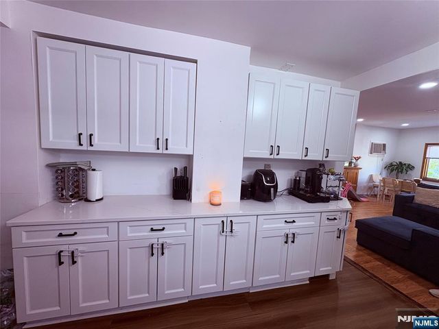 344 Valley Brook Avenue 1, Lyndhurst, NJ 07071