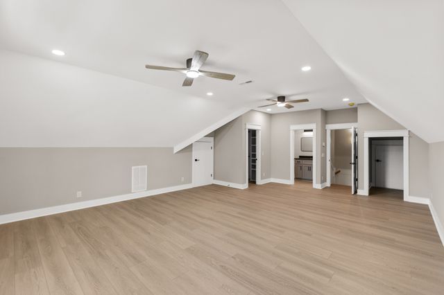 2108 Country Club Dr, Tullahoma, TN 37388