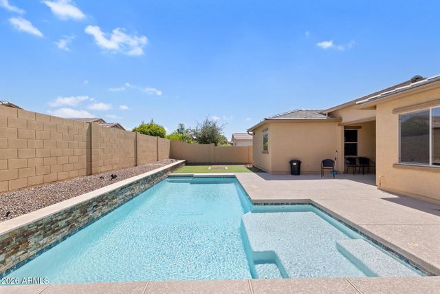 18624 W MOUNTAIN VIEW Road, Waddell, AZ 85355