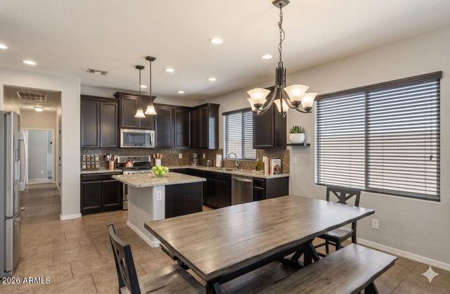 18624 W MOUNTAIN VIEW Road, Waddell, AZ 85355