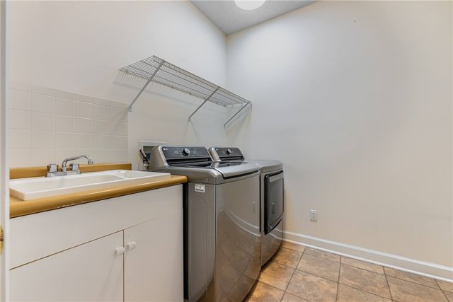 10 Galaton Court, Miamisburg, OH 45342