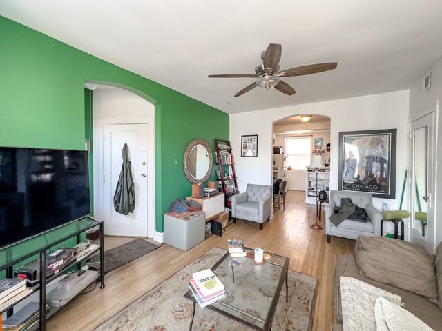 2019 N Humboldt Boulevard 1E, Chicago, IL 60647