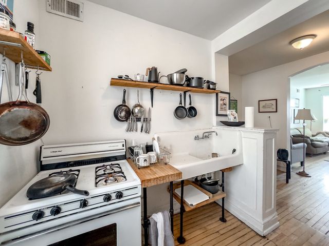2019 N Humboldt Boulevard 1E, Chicago, IL 60647