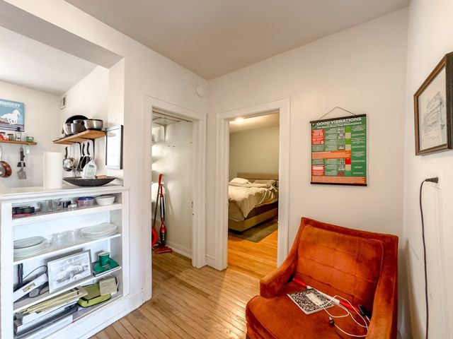 2019 N Humboldt Boulevard 1E, Chicago, IL 60647