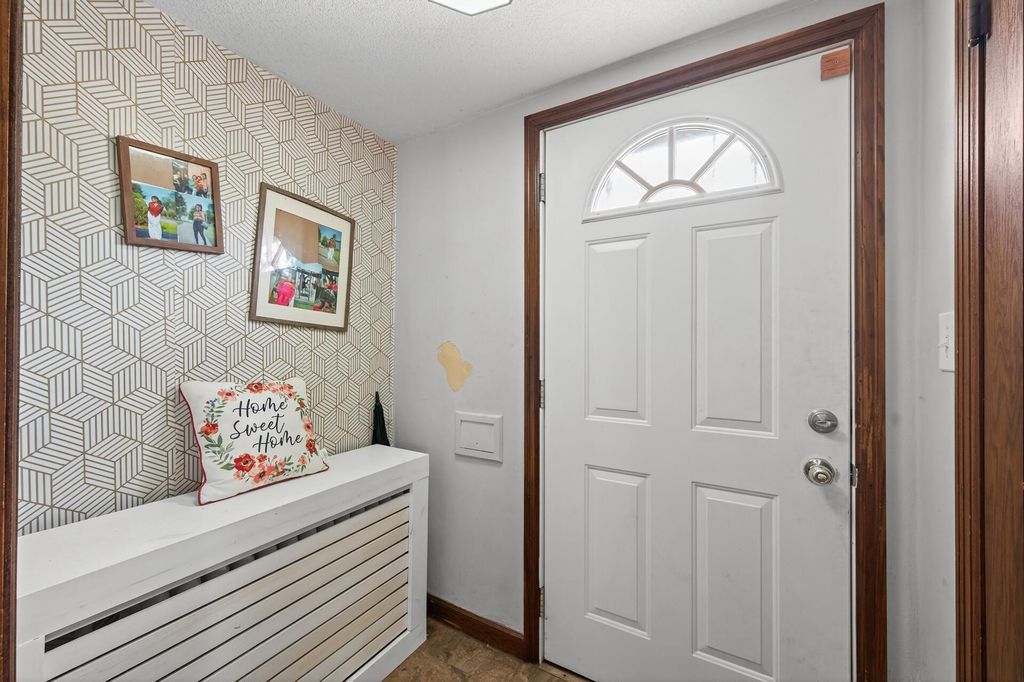242 Annapolis Street W, West Saint Paul, MN 55118 — photo 4