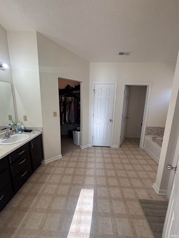 4640 carador Lane, Lafayette, IN 47909
